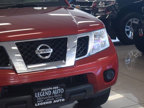 Used 2013 Nissan Frontier SV RWD image 9