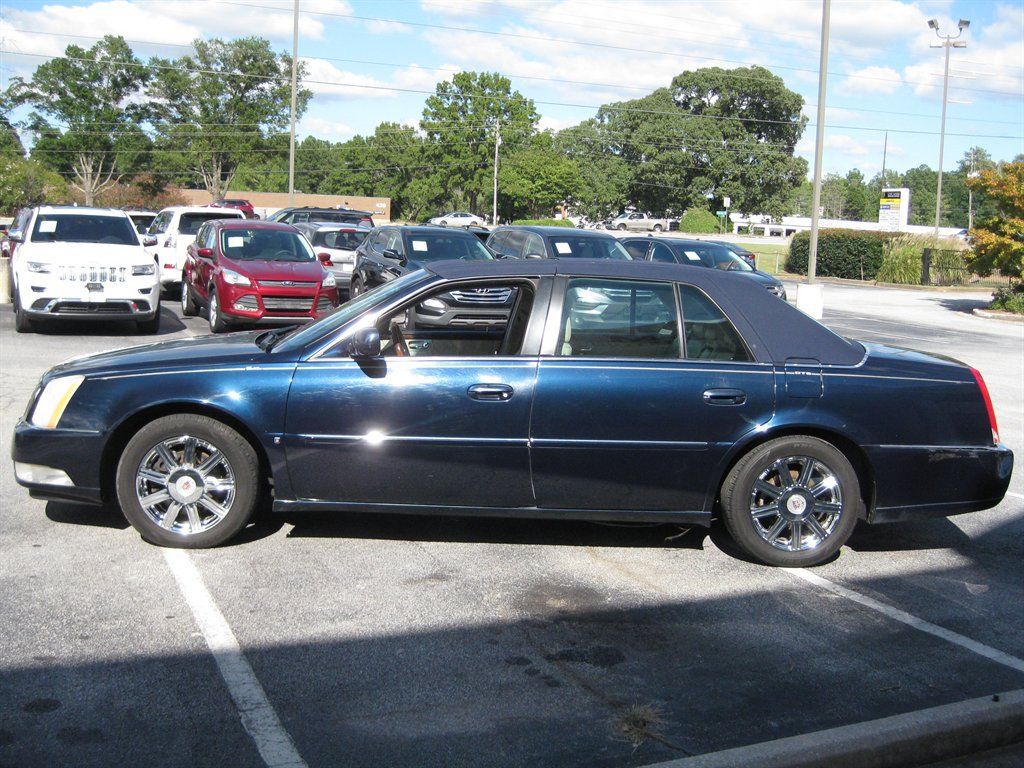 Used 2007 Cadillac DTS Luxury II FWD image 5