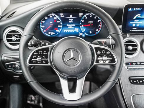 Used 2022 Mercedes-Benz GLC 300 image 12