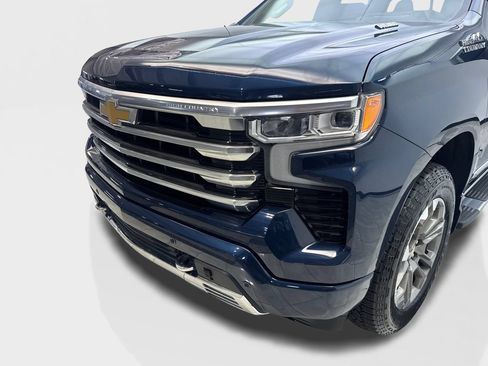 Used 2023 Chevrolet Silverado 1500 High Country w/ Technology Package AWD/4WD image 16