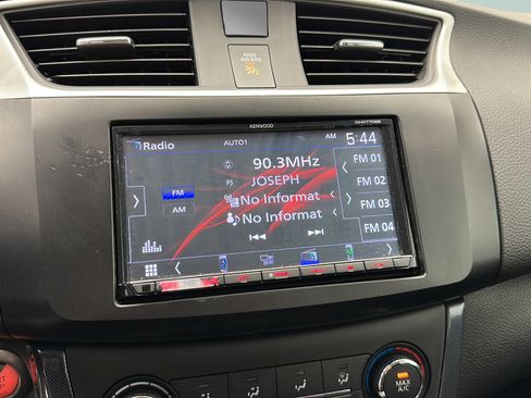 Used 2017 Nissan Sentra SR FWD image 18