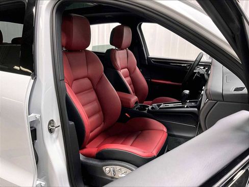 New 2026 Porsche Macan S AWD/4WD image 29