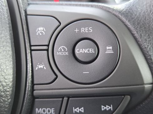 Used 2025 Toyota Corolla LE FWD image 13