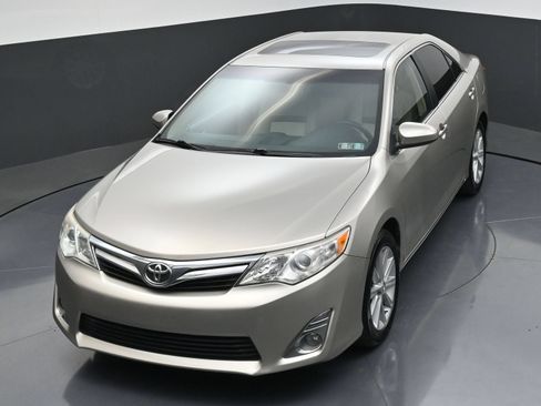Used 2014 Toyota Camry XLE w/ Leather Package FWD image 43
