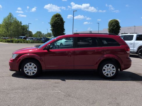 Used 2019 Dodge Journey SE FWD image 5
