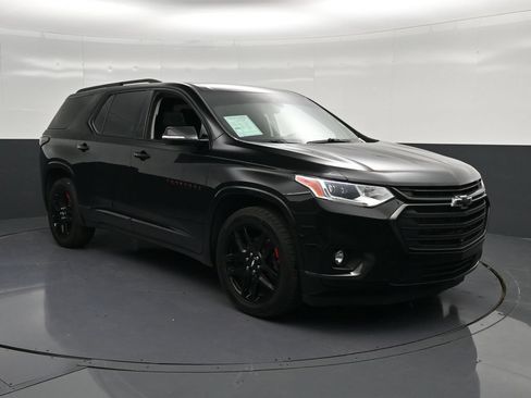 Used 2020 Chevrolet Traverse Premier w/ Redline Edition FWD image 5