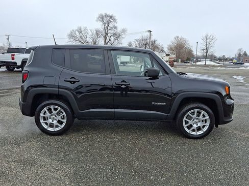 Used 2023 Jeep Renegade Latitude image 13