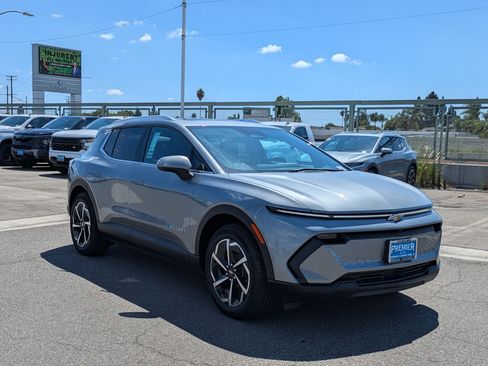 Used 2026 Chevrolet Equinox EV LT w/ LPO, All-Weather Mat Package image 7