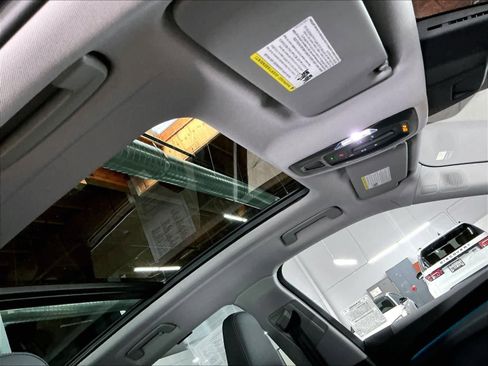 Certified 2025 Audi Q5 Prestige image 24