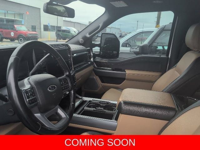 Used 2024 Ford F350 Lariat w/ Lariat Ultimate Package AWD/4WD image 4