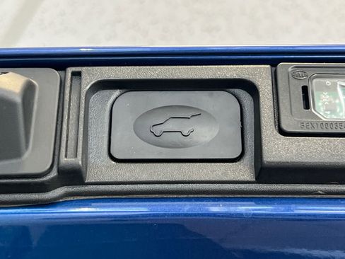 New 2025 VinFast VF 8 Eco image 14