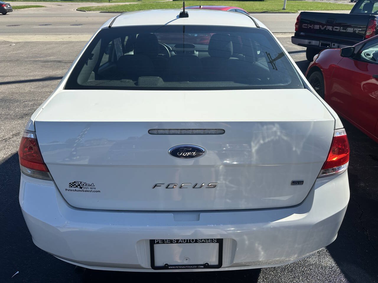 Used 2010 Ford Focus SE FWD image 6
