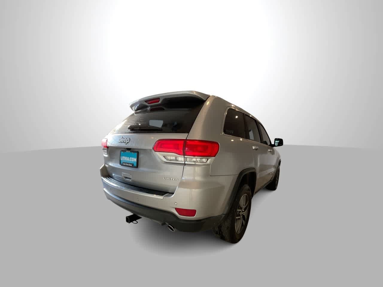 Used 2018 Jeep Grand Cherokee Limited AWD/4WD image 8