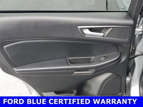 Certified 2022 Ford Edge SE w/ Black Appearance Package image 8