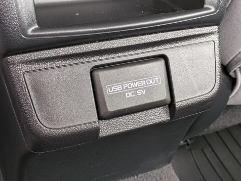 Used 2018 Subaru Legacy 2.5i Premium AWD/4WD image 30