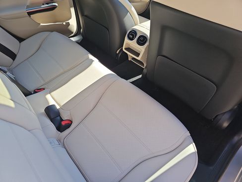 Certified 2025 Mercedes-Benz C 300 Sedan image 12