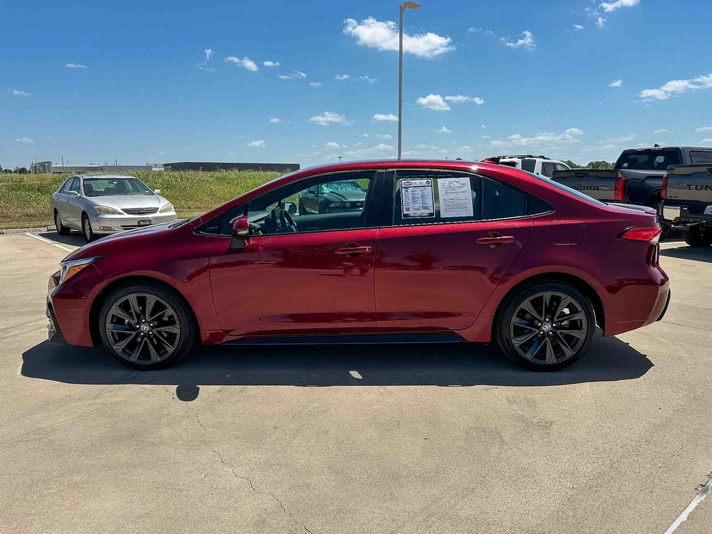 Used 2025 Toyota Corolla SE FWD image 6
