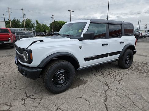 New 2026 Ford Bronco Big Bend w/ Black Diamond Package AWD/4WD image 5