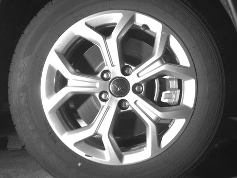 Used 2025 Jeep Compass Latitude image 13