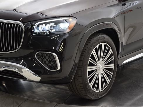 Certified 2024 Mercedes-Benz Maybach GLS 600 4MATIC image 11