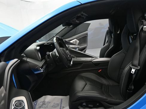 Used 2024 Chevrolet Corvette Z06 RWD image 11