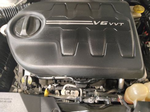 Used 2021 Jeep Cherokee Latitude Lux FWD image 30