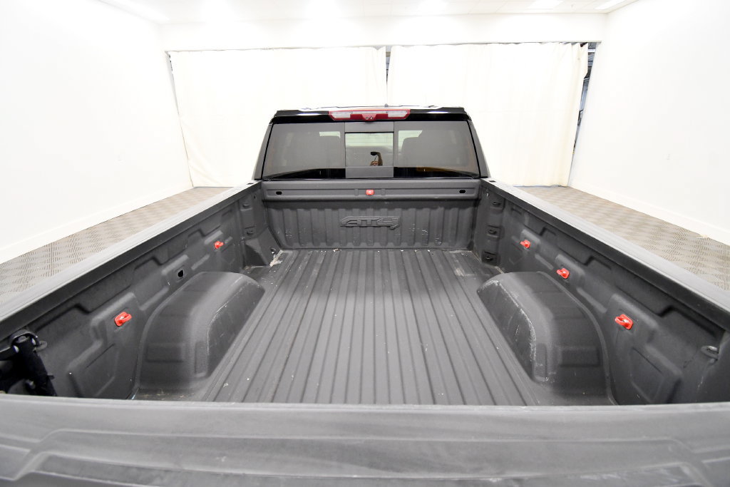 Used 2022 GMC Sierra 1500 AT4 w/ AT4 Premium Package AWD/4WD image 7