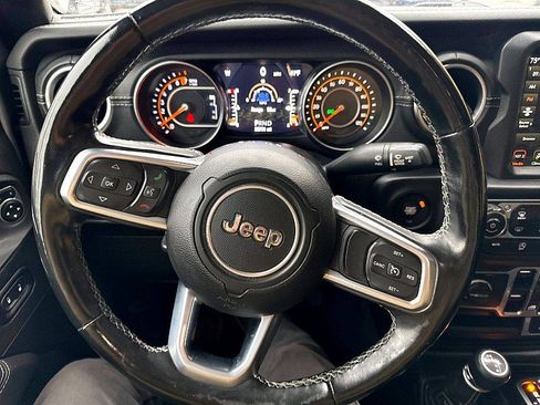 Used 2020 Jeep Gladiator Overland w/ Uconnect 4C Nav & Sound Group image 21