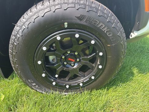 New 2025 Nissan Frontier PRO-4X w/ Pro Convenience Package image 3