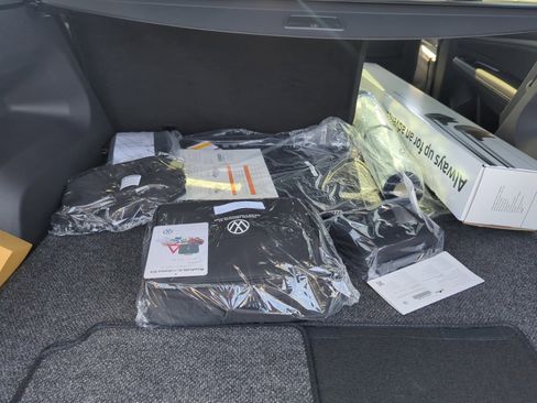 New 2026 Volkswagen Atlas Cross Sport SEL R-Line image 29