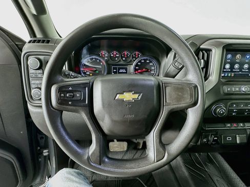 Used 2019 Chevrolet Silverado 1500 Custom w/ Custom Value Package AWD/4WD image 12