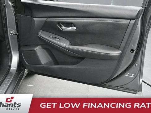 Used 2024 Nissan Sentra SV FWD image 10