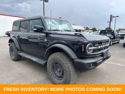 Used 2025 Ford Bronco Outer Banks w/ Sasquatch Package AWD/4WD image 1