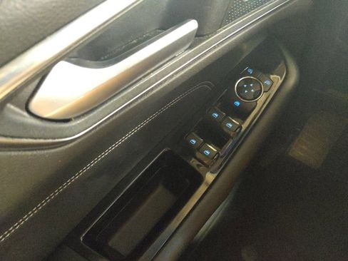 Used 2020 Ford Edge Titanium FWD image 27