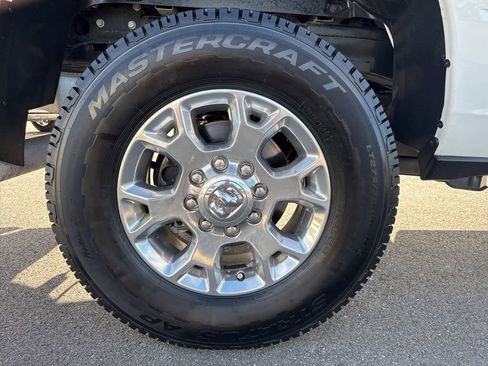 Used 2023 RAM 2500 Laramie AWD/4WD image 12