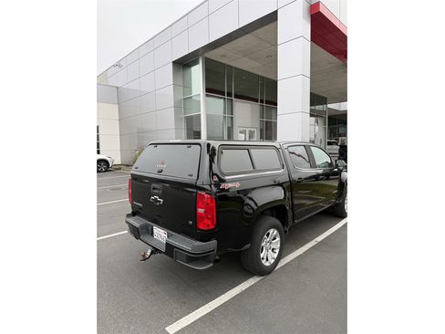 Used 2016 Chevrolet Colorado LT w/ LT Convenience Package image 5