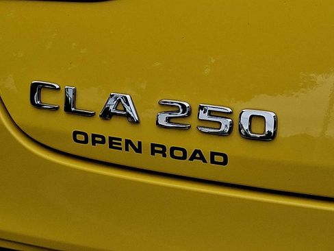 Used 2023 Mercedes-Benz CLA 250 4MATIC image 28
