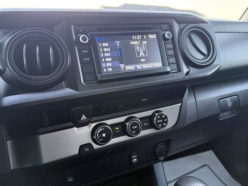 Used 2016 Toyota Tacoma SR RWD image 20