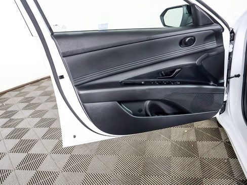 Used 2025 Hyundai Elantra Sport w/ Cargo Package FWD image 21