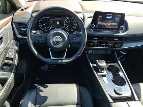 Certified 2023 Nissan Rogue SV w/ SV Premium B Package AWD/4WD image 13