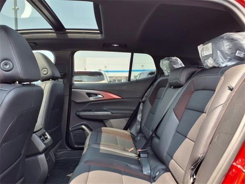 New 2025 Chevrolet Equinox EV RS image 23