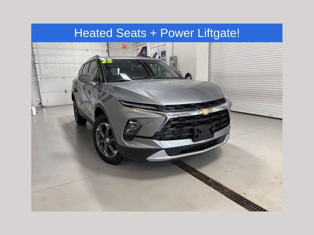 Used 2025 Chevrolet Blazer LT w/ Convenience Package AWD/4WD image 1