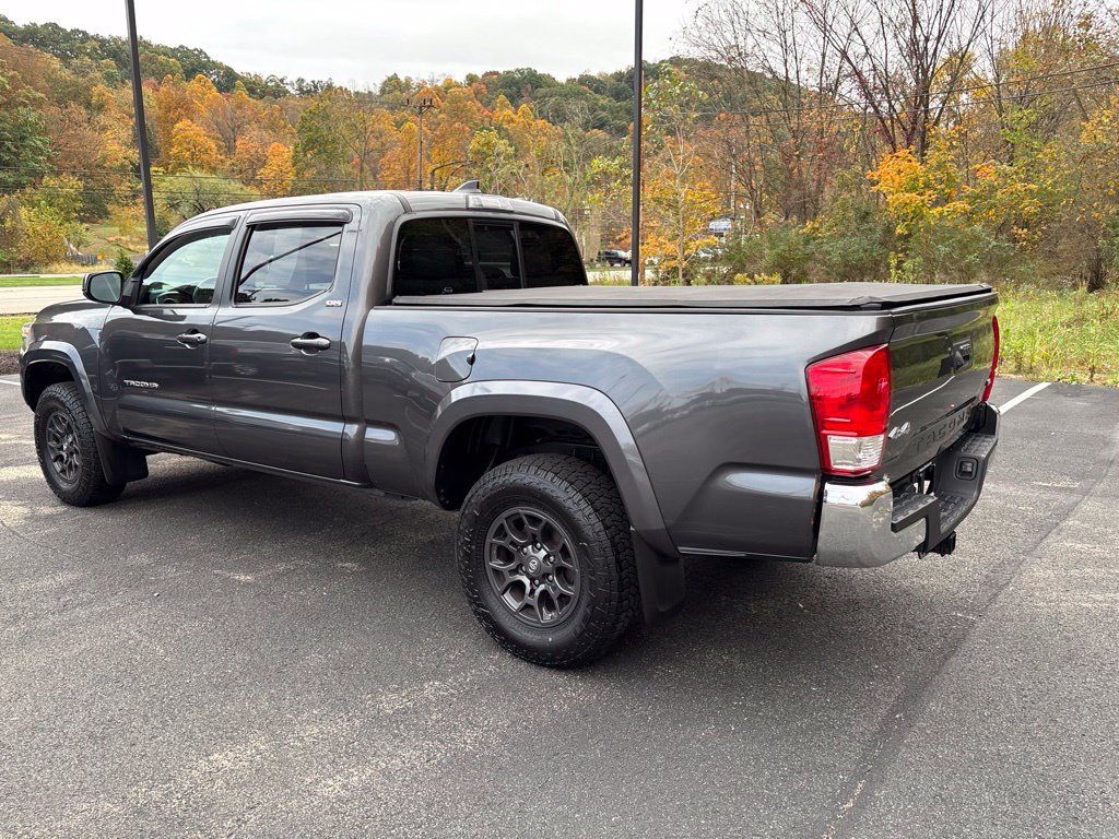 Used 2017 Toyota Tacoma SR5 w/ Tow Package AWD/4WD image 3
