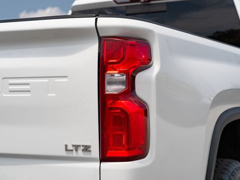 Used 2020 Chevrolet Silverado 2500 LTZ w/ LTZ Plus Package AWD/4WD image 14