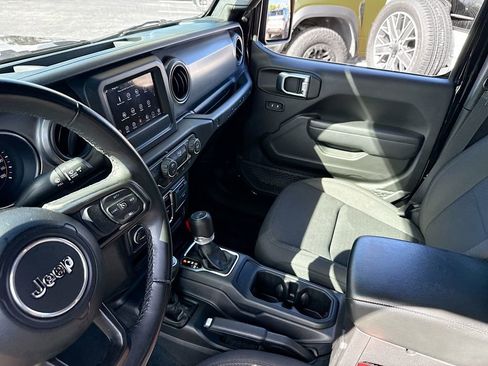 Used 2022 Jeep Wrangler Unlimited Sport AWD/4WD image 26