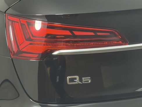 Used 2023 Audi Q5 2.0T Premium w/ Convenience Package AWD/4WD image 26