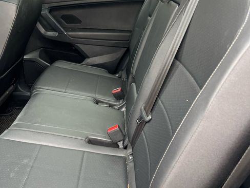 Used 2018 Volkswagen Tiguan SEL image 9