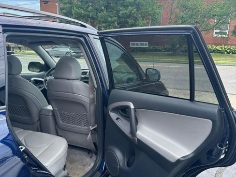 Used 2007 Toyota RAV4 Limited AWD/4WD image 21