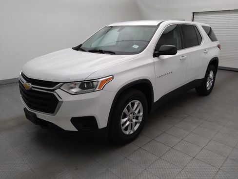Used 2019 Chevrolet Traverse LS FWD image 2