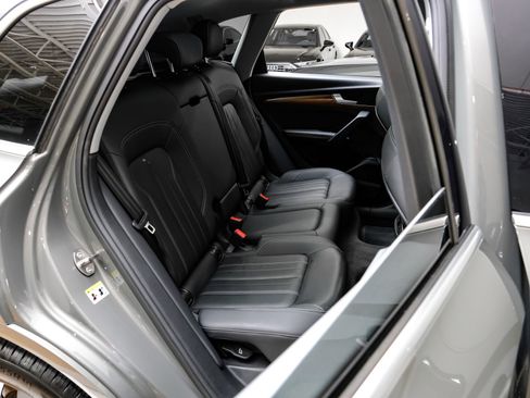 Used 2023 Audi Q5 2.0T Premium Plus w/ Premium Plus Package AWD/4WD image 39